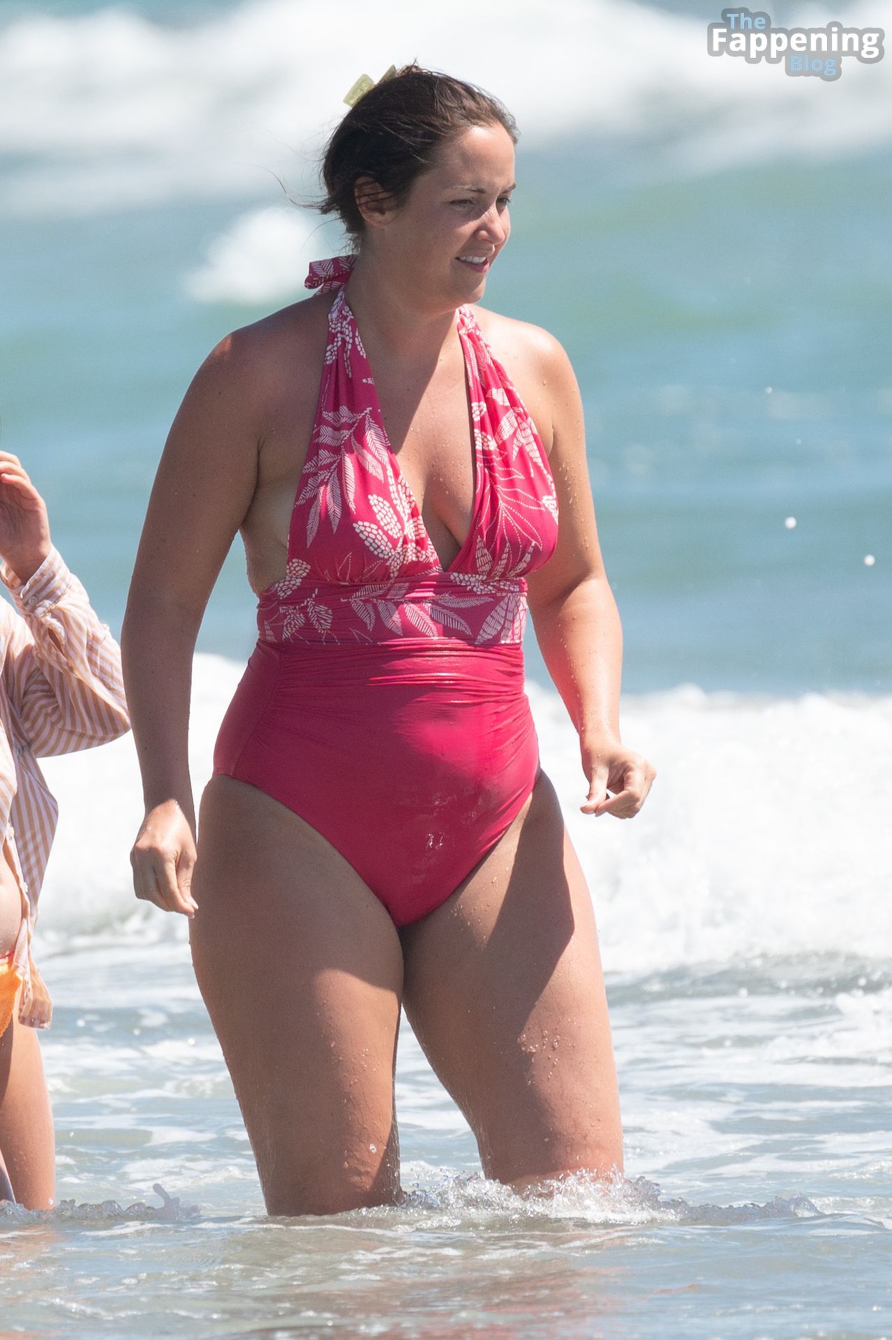 Jacqueline Jossa Has Fun in the Sun on the Beach in Spain (92 Photos)