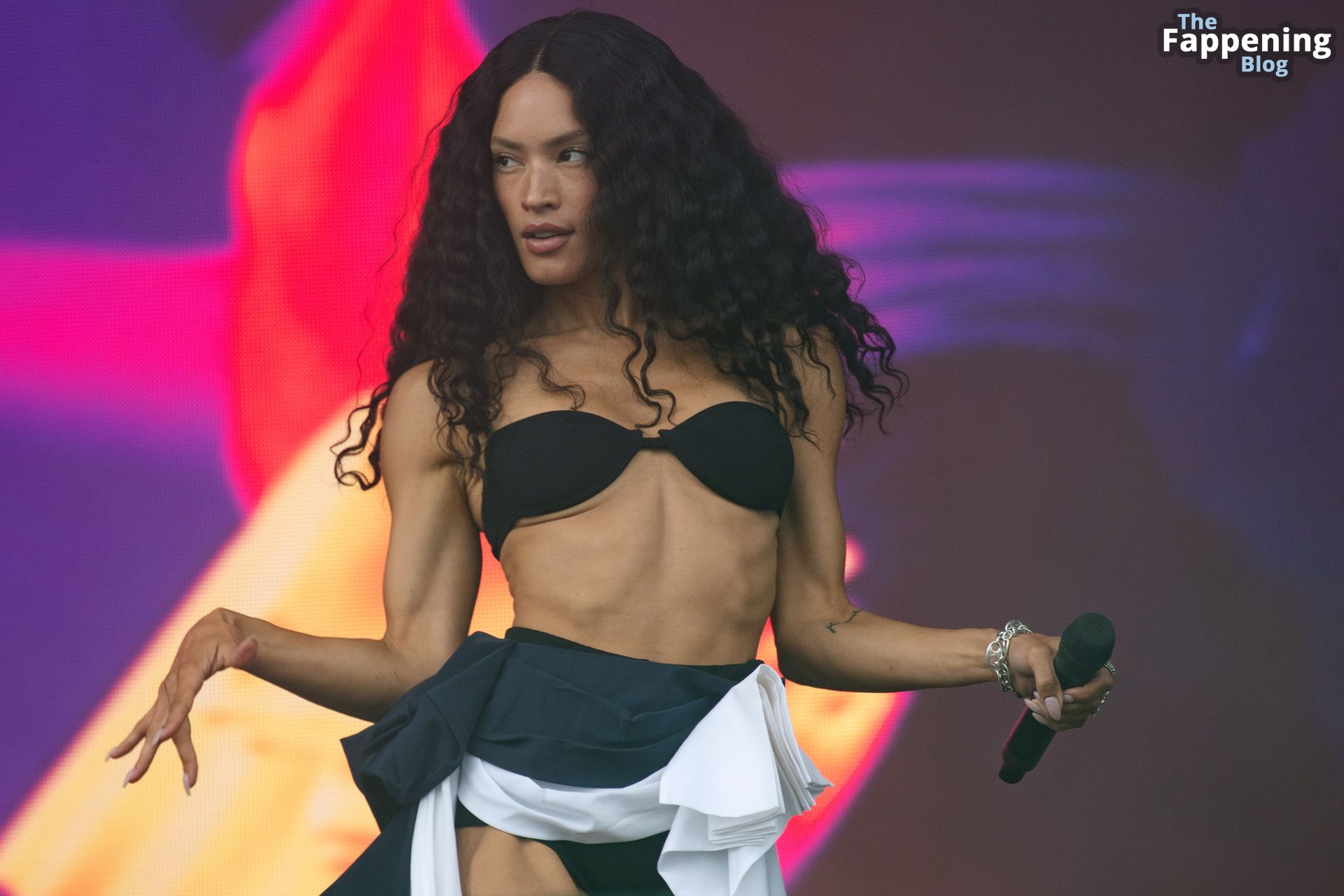 Mette Towley Performs on on the Chevron Stage at Reading Festival 2024 (30 Photos)