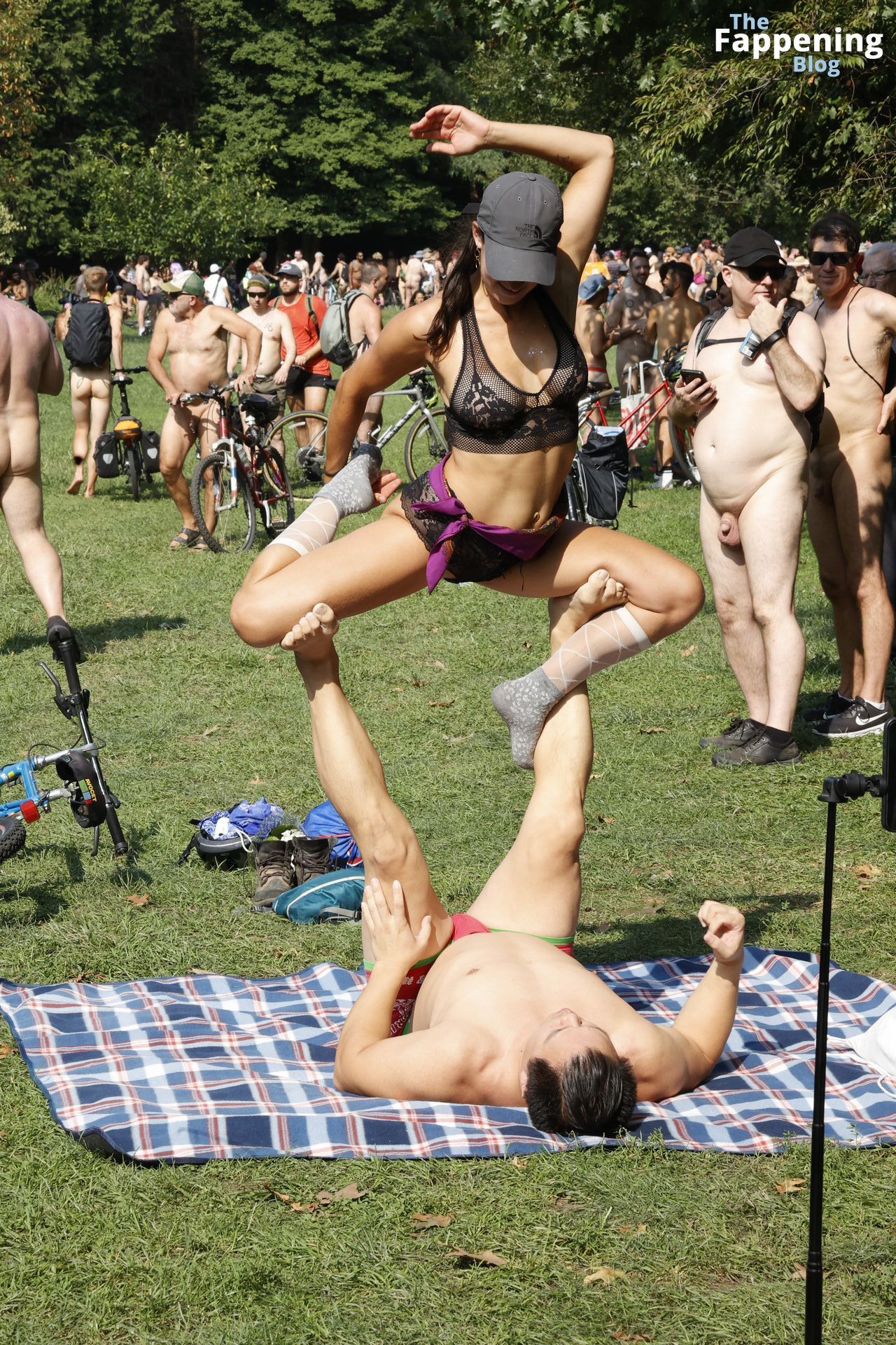 Philadelphia Naked By Race Event Near Kelly Drive (80 Photos)