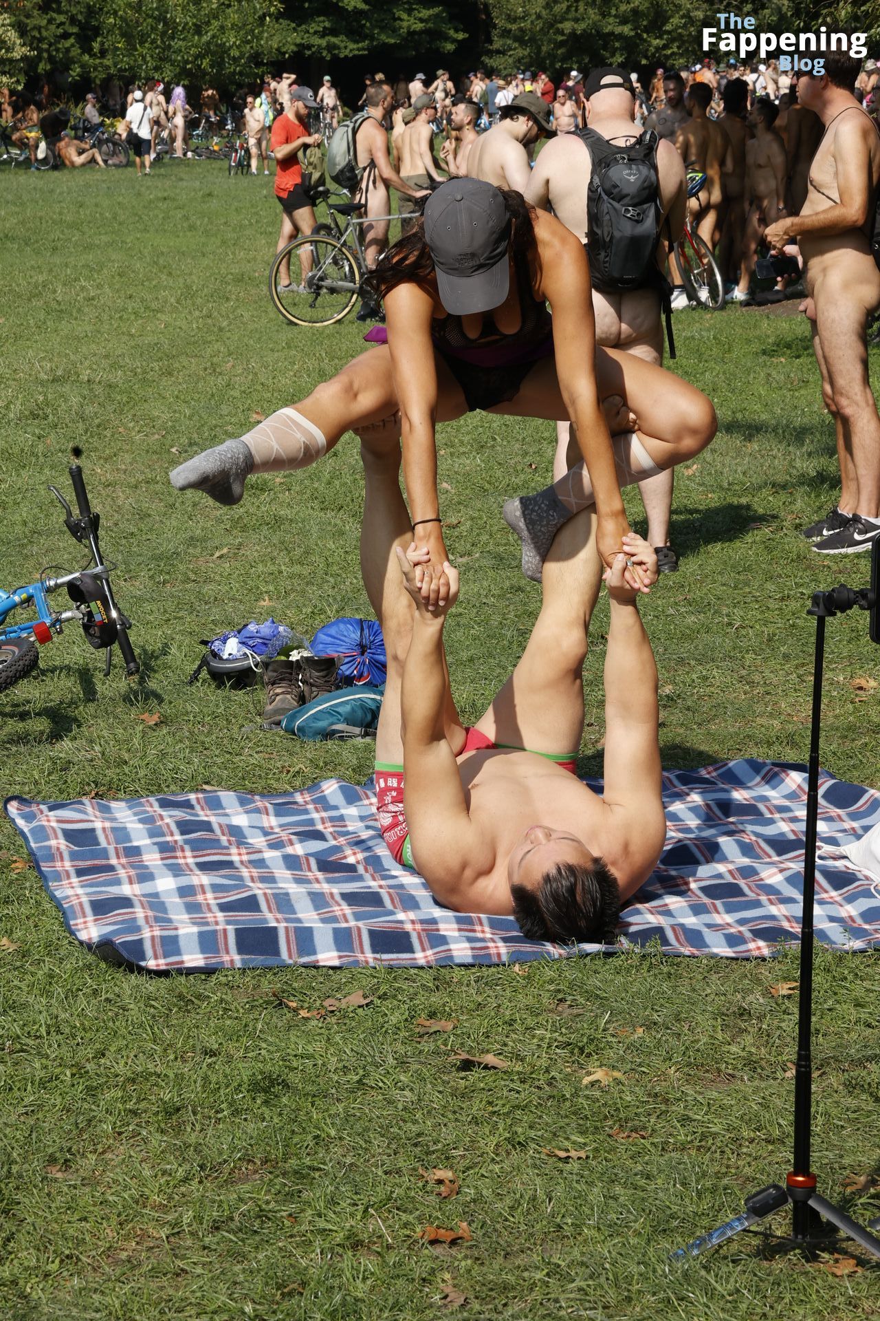 Philadelphia Naked By Race Event Near Kelly Drive (80 Photos)