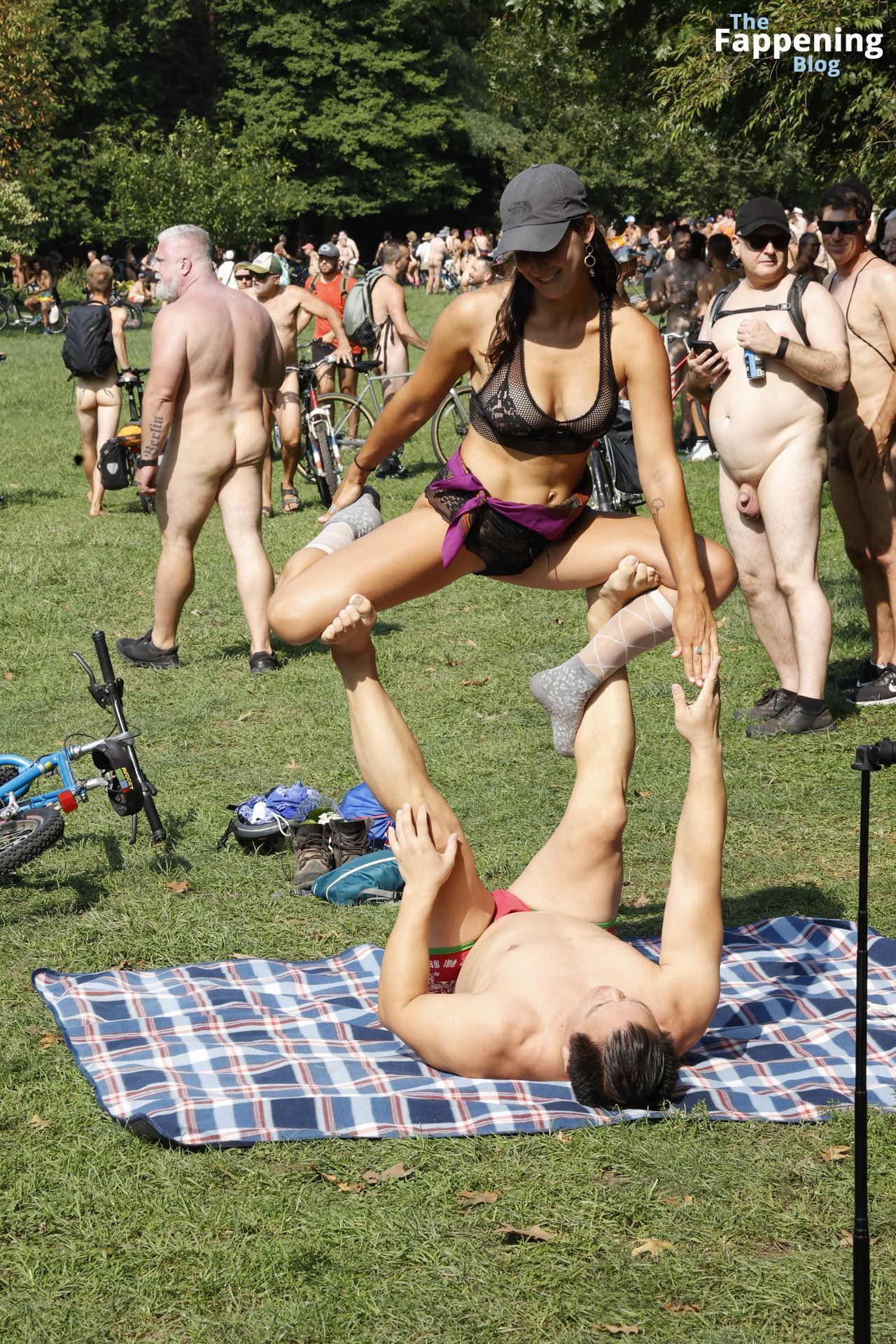 Philadelphia Naked By Race Event Near Kelly Drive (80 Photos)