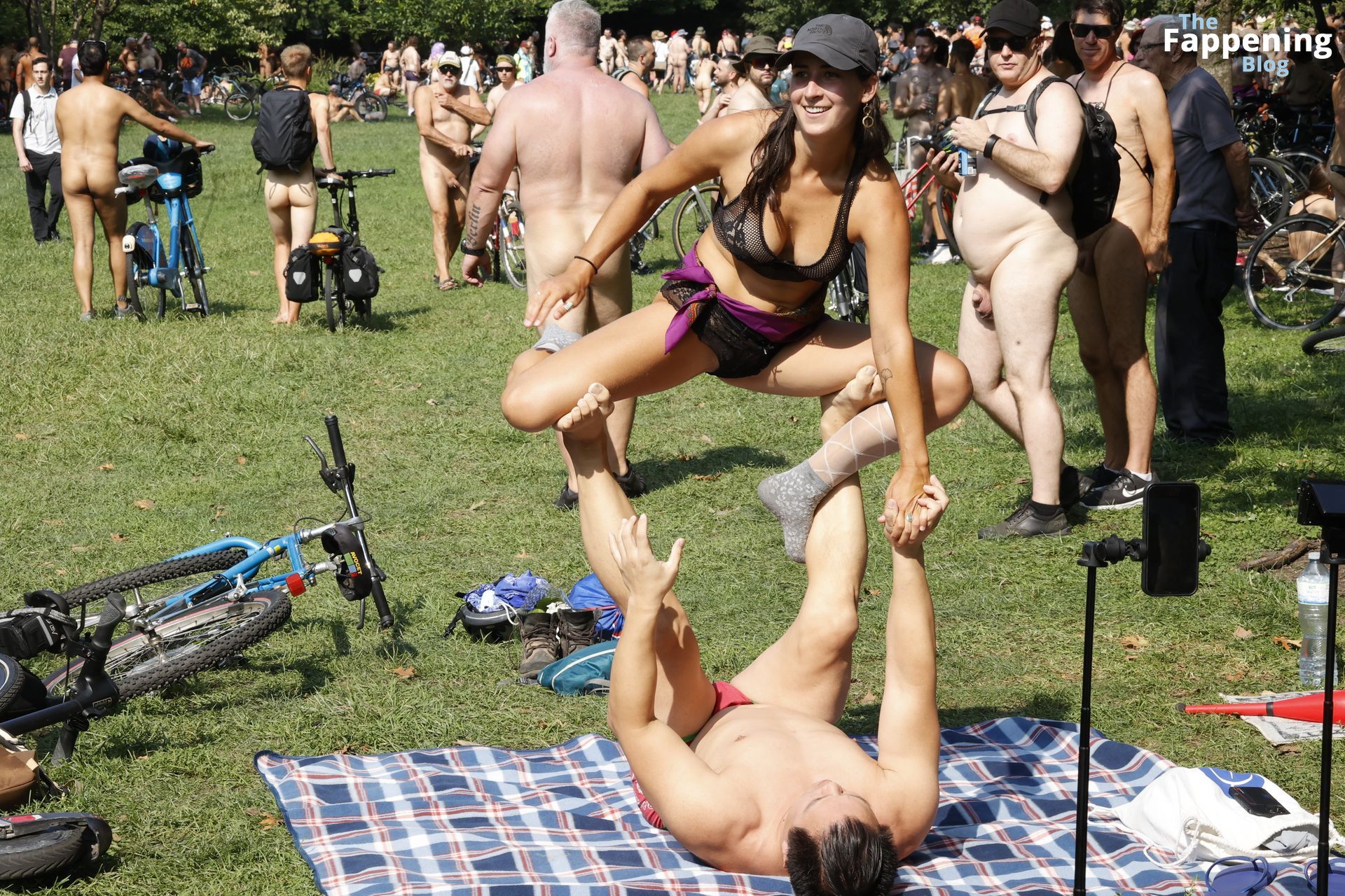 Philadelphia Naked By Race Event Near Kelly Drive (80 Photos)