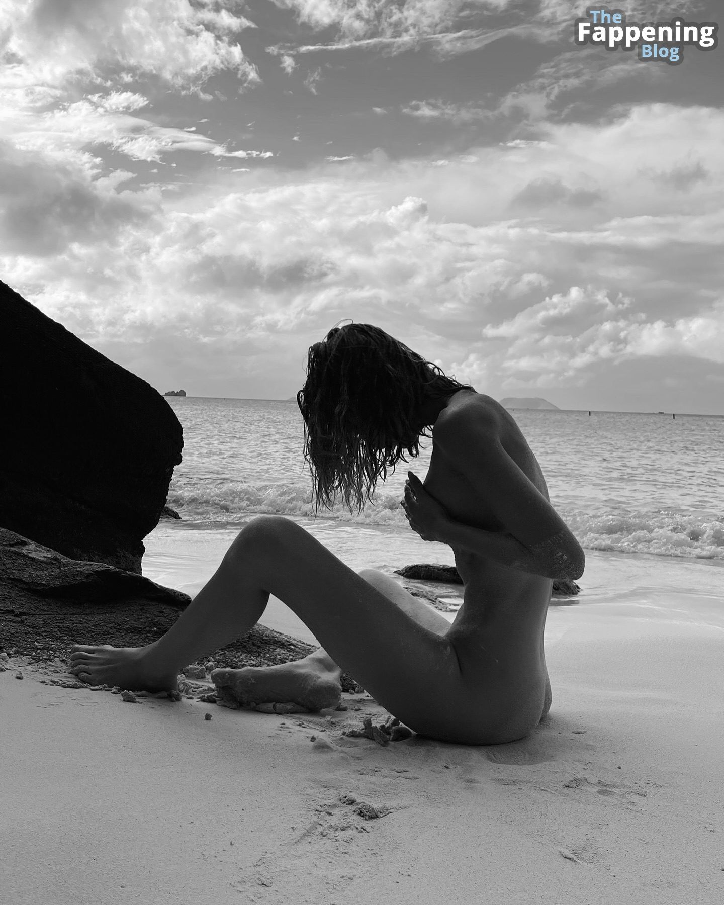 Elsa Hosk Poses Naked on the Beach (12 Photos + Video)