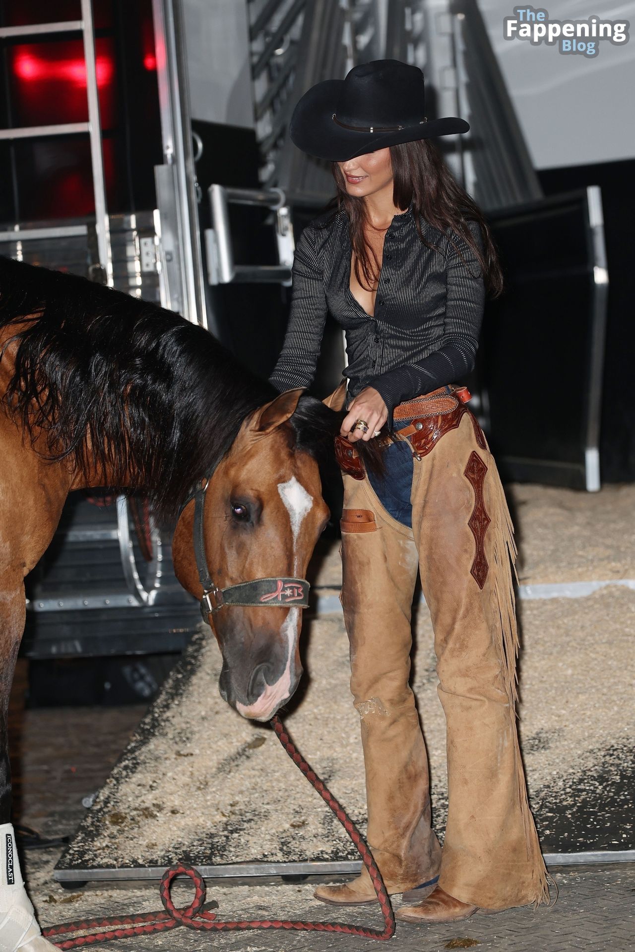 🔴 Bella Hadid Shows Off Her Cleavage in a Sultry Cowgirl Outfit at the Kemo Sabe Event (209 Photos)