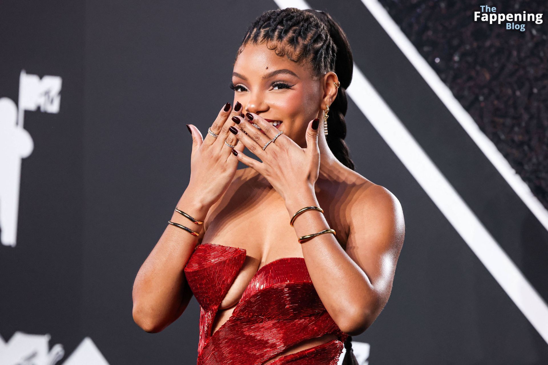 Halle Bailey Shows Off Her Assets at the VMAs (84 Photos)