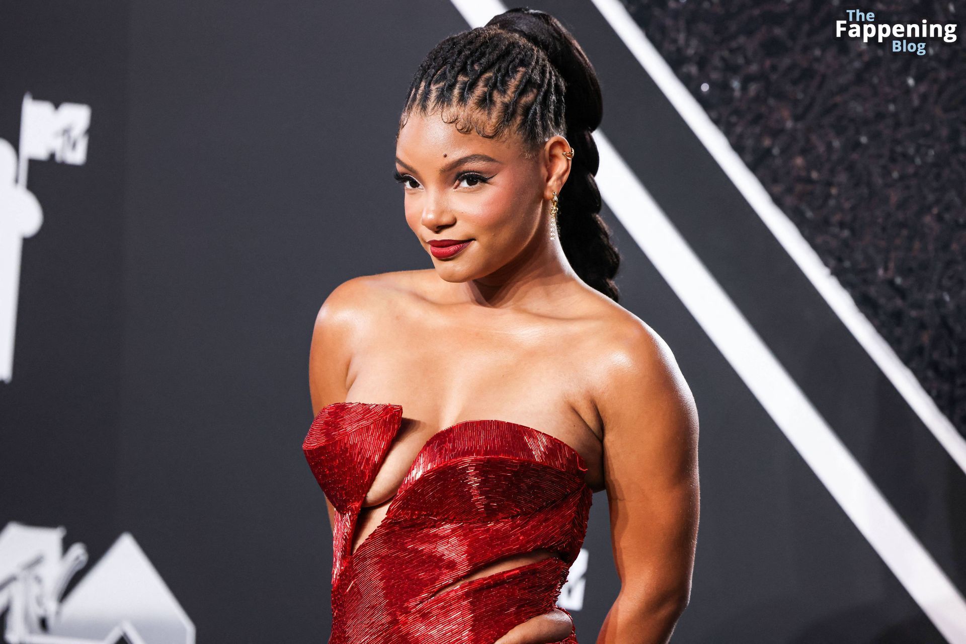 Halle Bailey Shows Off Her Assets at the VMAs (84 Photos)