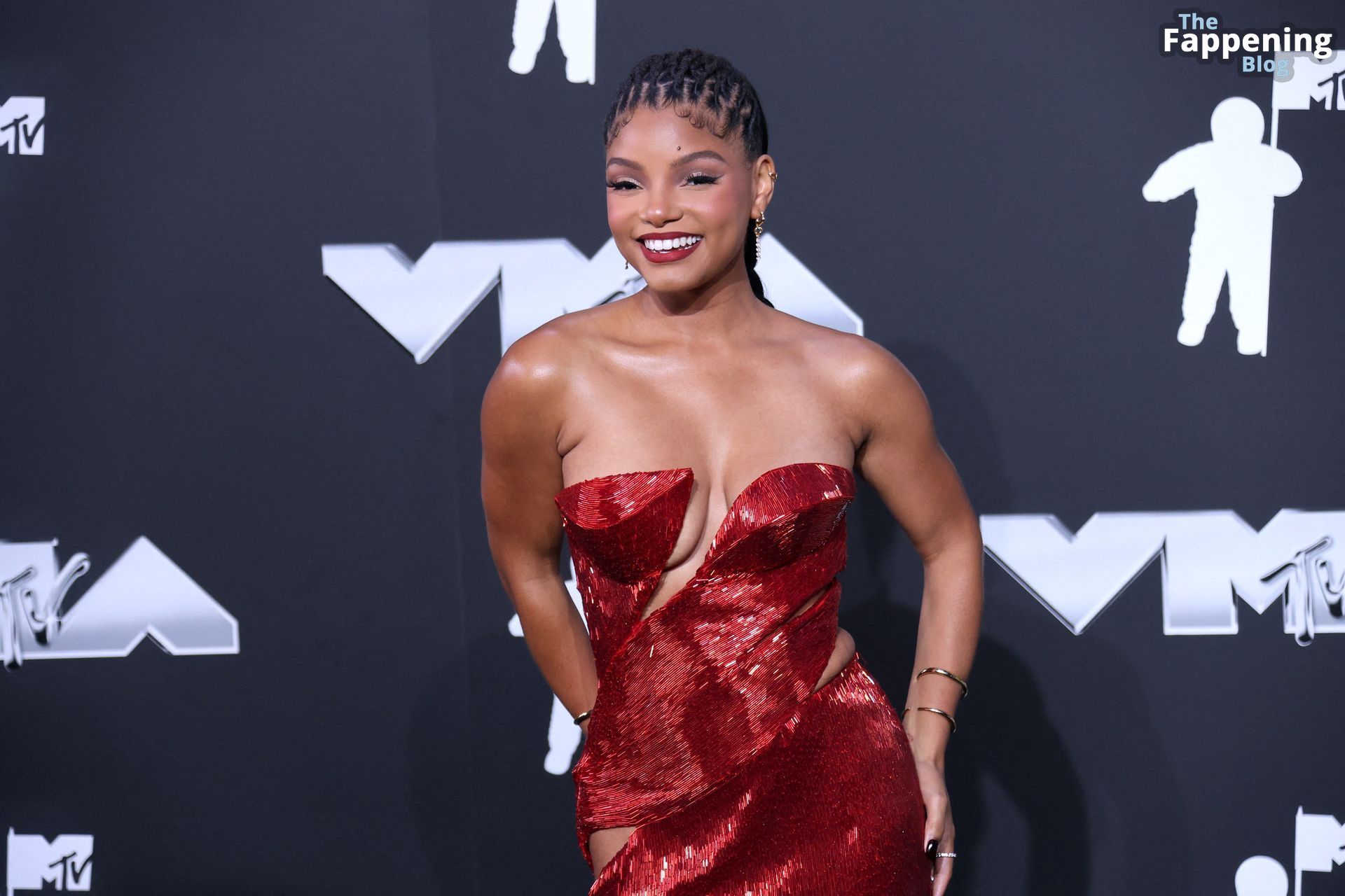 Halle Bailey Shows Off Her Assets at the VMAs (84 Photos)