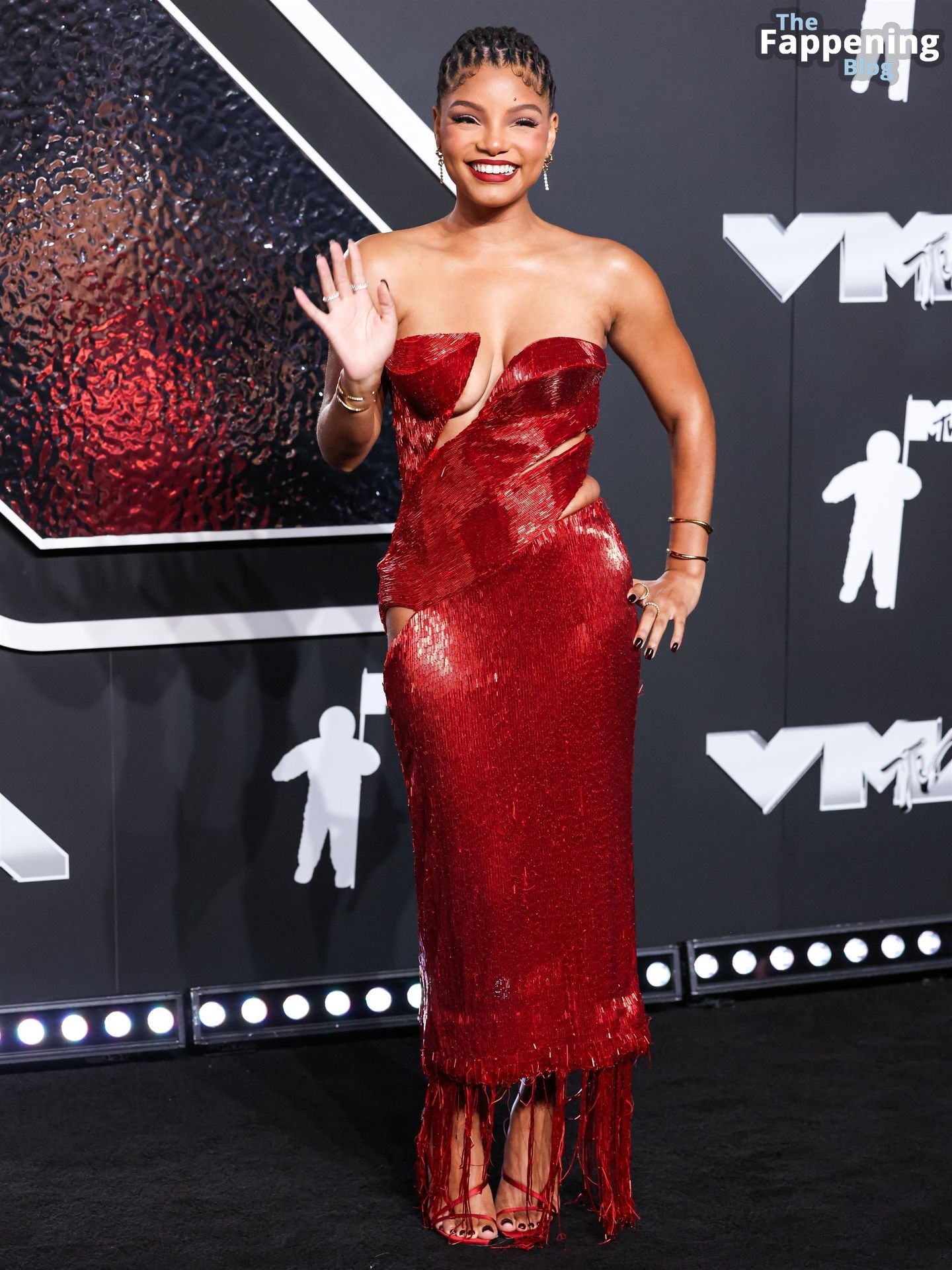 Halle Bailey Shows Off Her Assets at the VMAs (84 Photos)