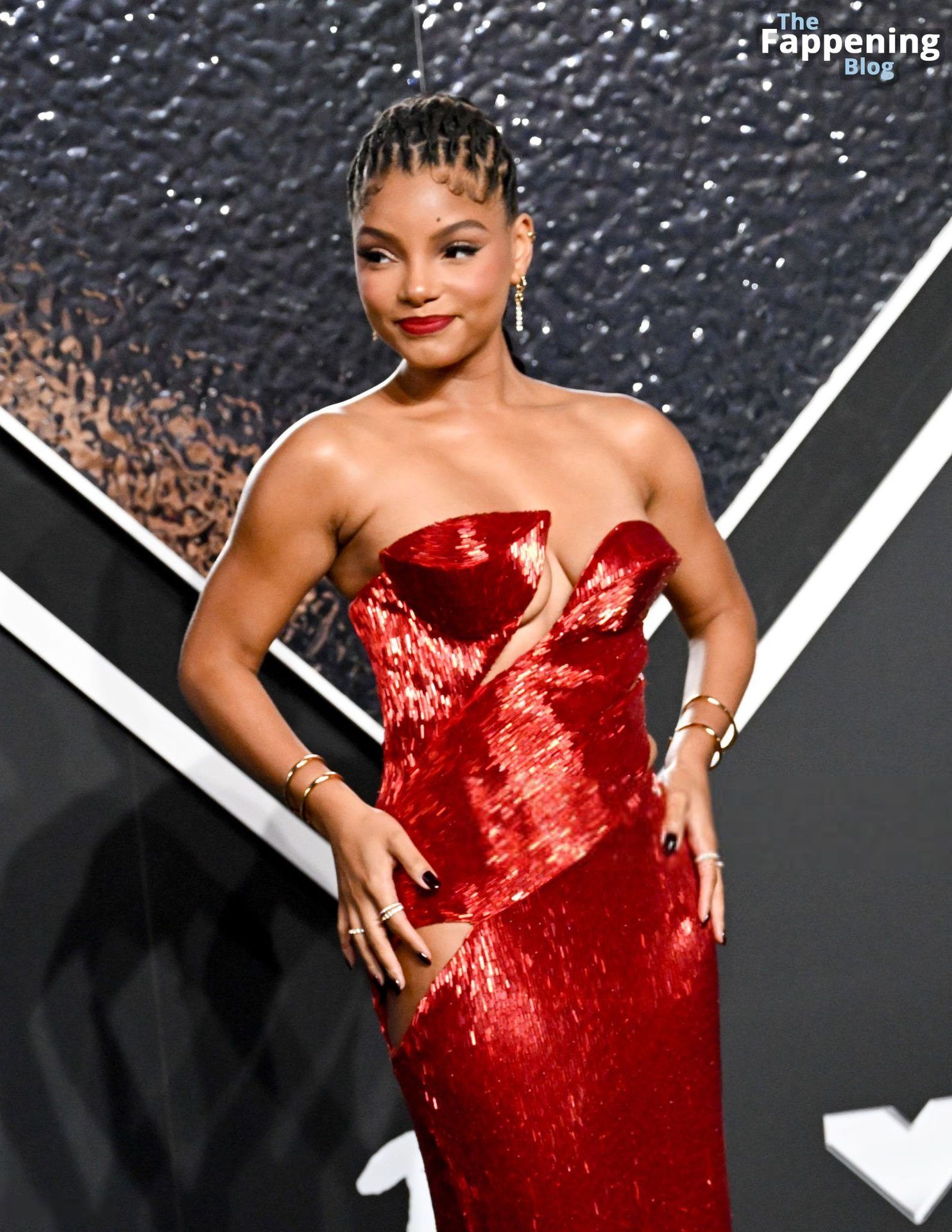 Halle Bailey Shows Off Her Assets at the VMAs (84 Photos)