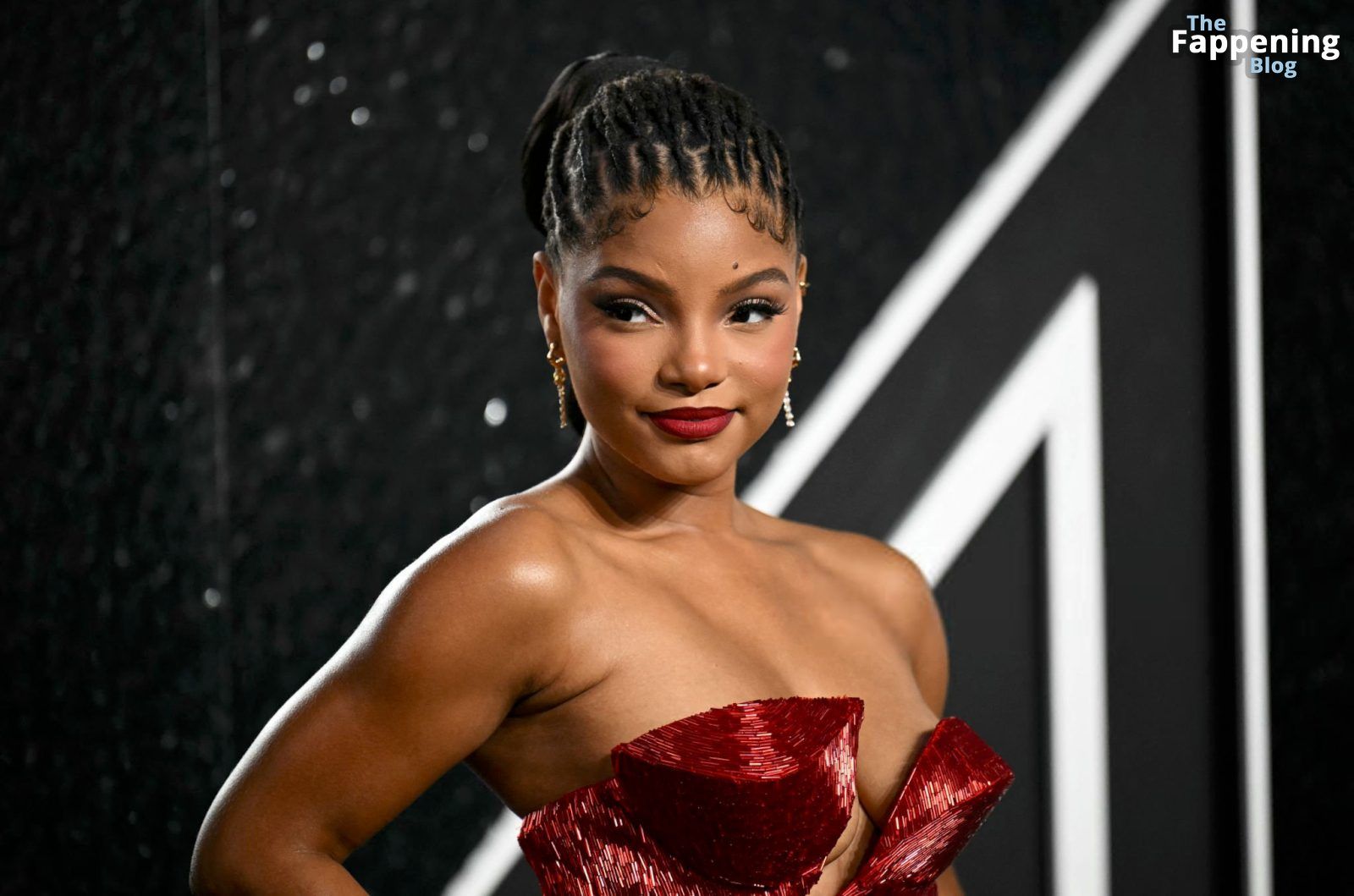 Halle Bailey Shows Off Her Assets at the VMAs (84 Photos)