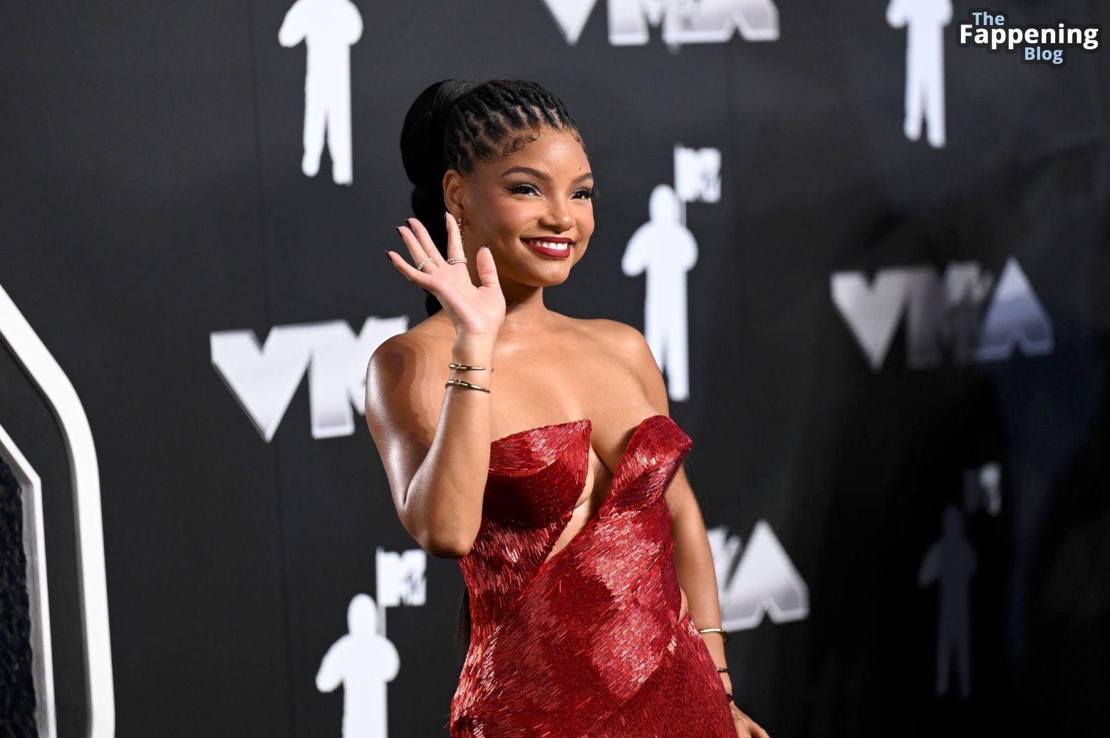 Halle Bailey Shows Off Her Assets at the VMAs (84 Photos)