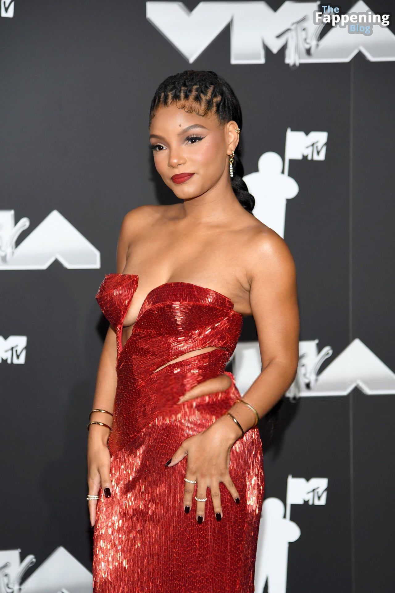 Halle Bailey Shows Off Her Assets at the VMAs (84 Photos)