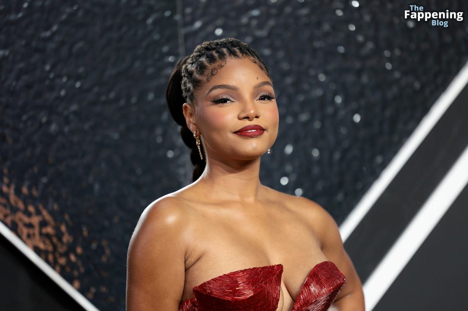 Halle Bailey Shows Off Her Assets at the VMAs (84 Photos)