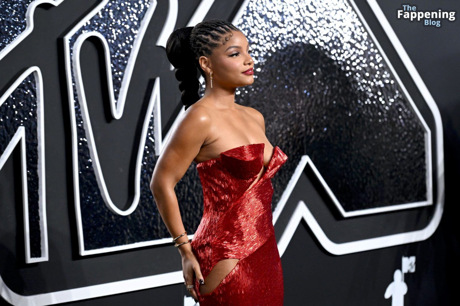 Halle Bailey Shows Off Her Assets at the VMAs (84 Photos)