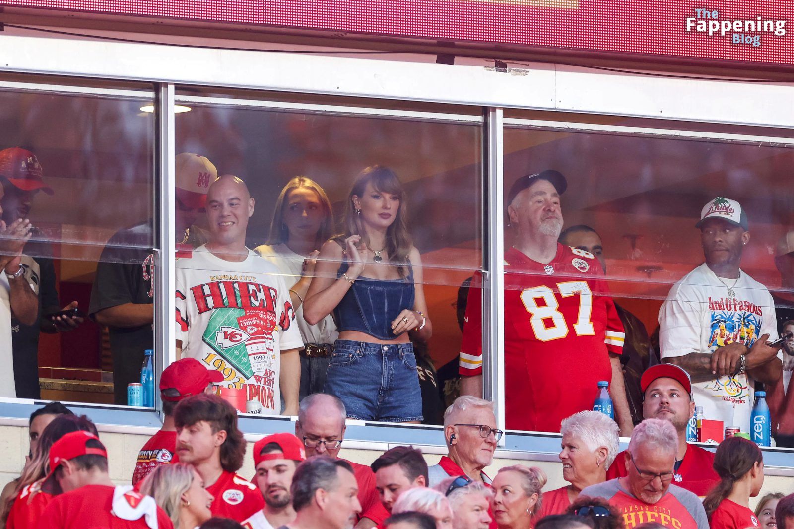 Taylor Swift Looks Stunning in Denim Shorts and Thigh-High Boots at Arrowhead Stadium (19 Photos)