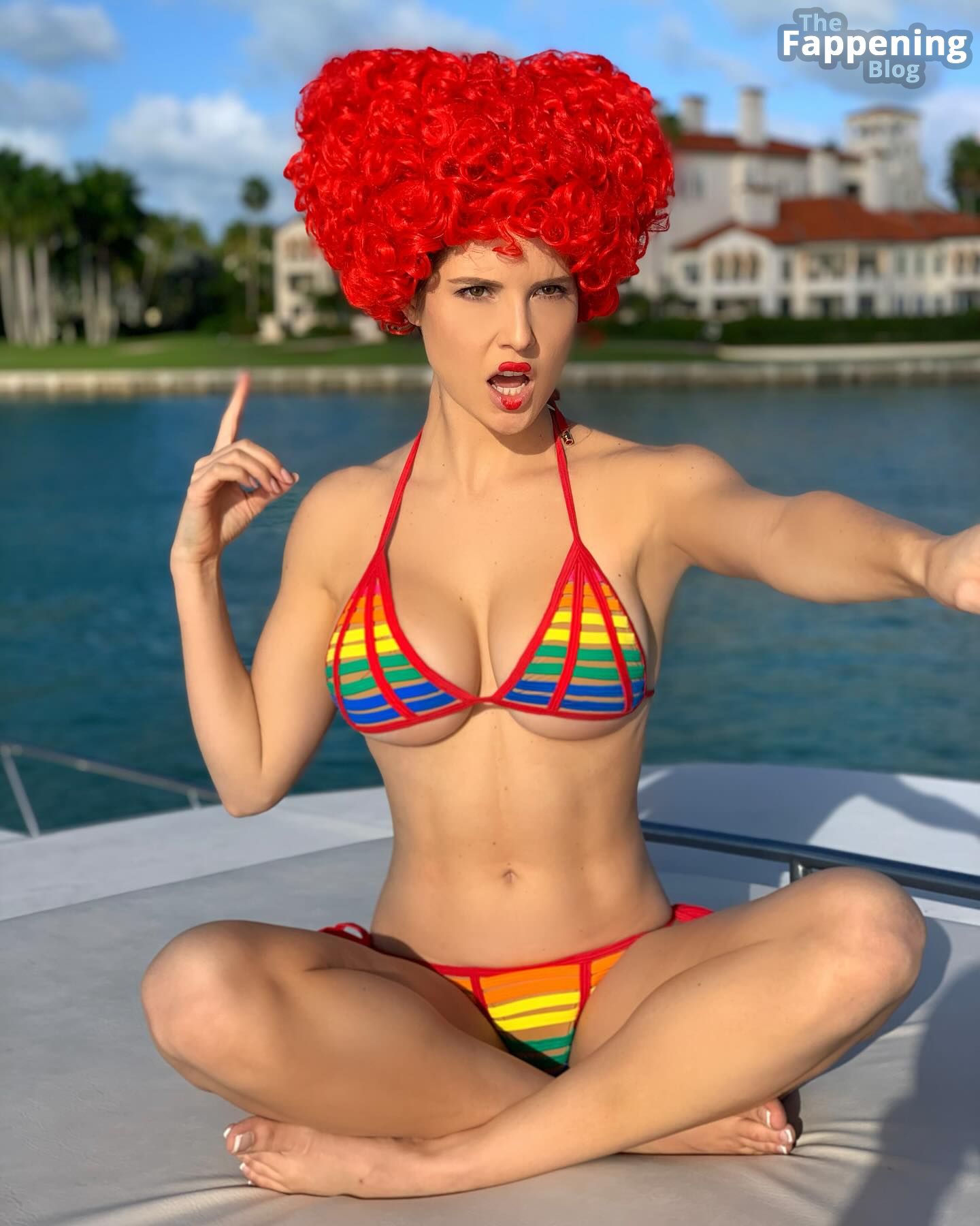 Amanda Cerny Hot (5 Photos)