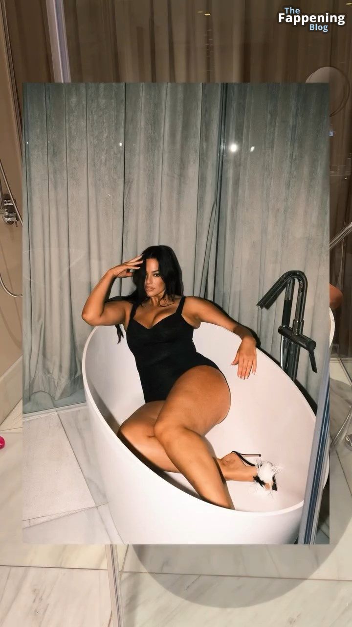 🔴 Ashley Graham Sexy (30 Pics + Video)