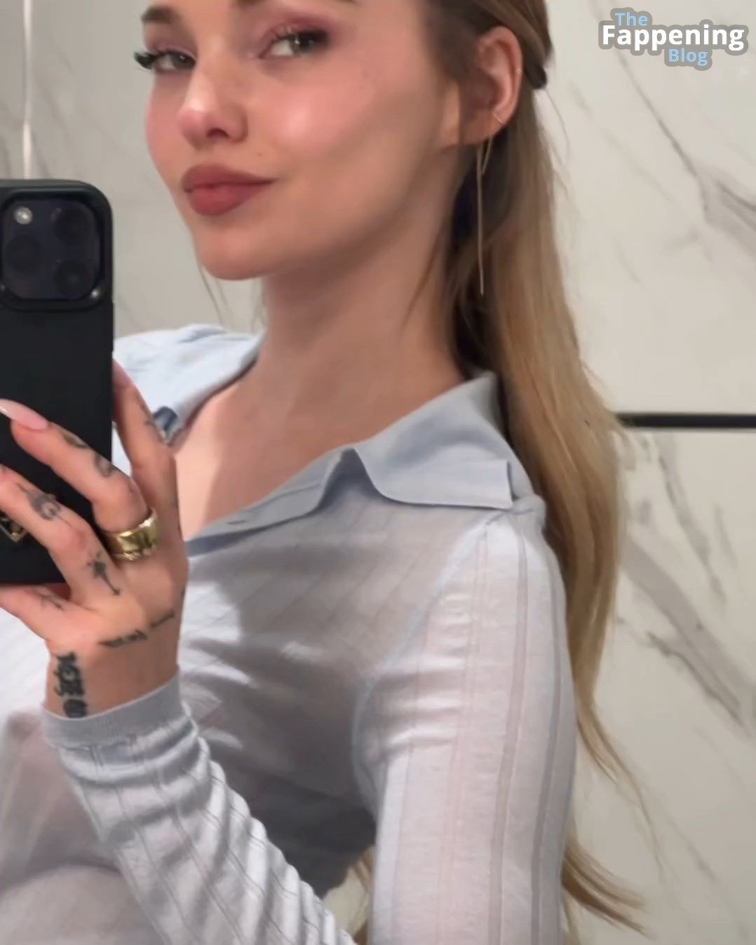 Dove Cameron Braless (3 Photos)