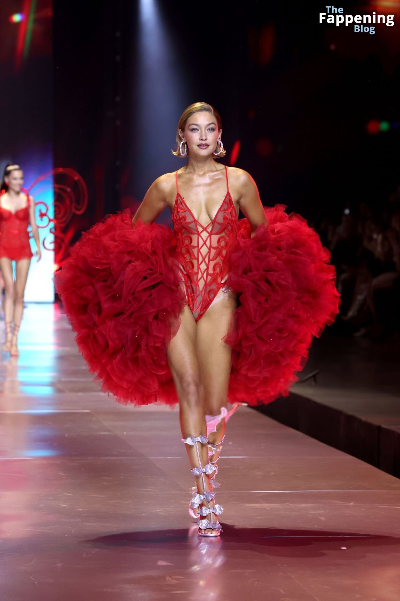 Gigi Hadid Displays Her Sexy Figure at the 2024 Victoria’s Secret Fashion Show (112 Photos)