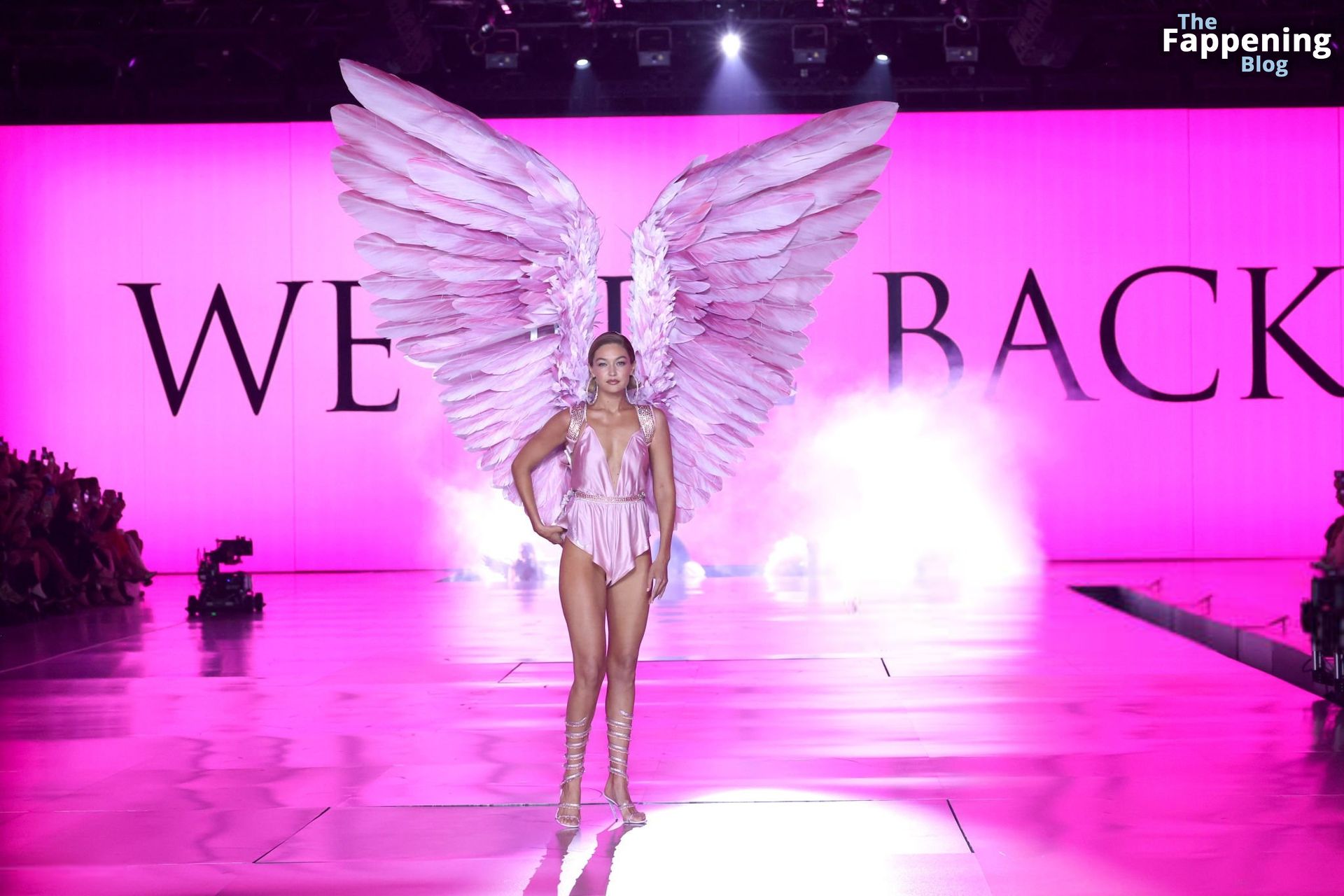 Gigi Hadid Displays Her Sexy Figure at the 2024 Victoria’s Secret Fashion Show (112 Photos)