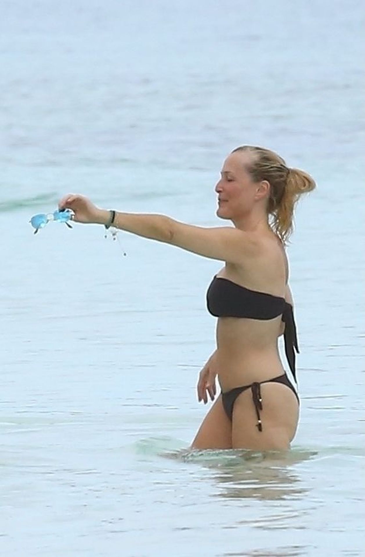 Gillian Anderson Shows Off Her Sexy Bikini Body on the Beach (31 Photos)