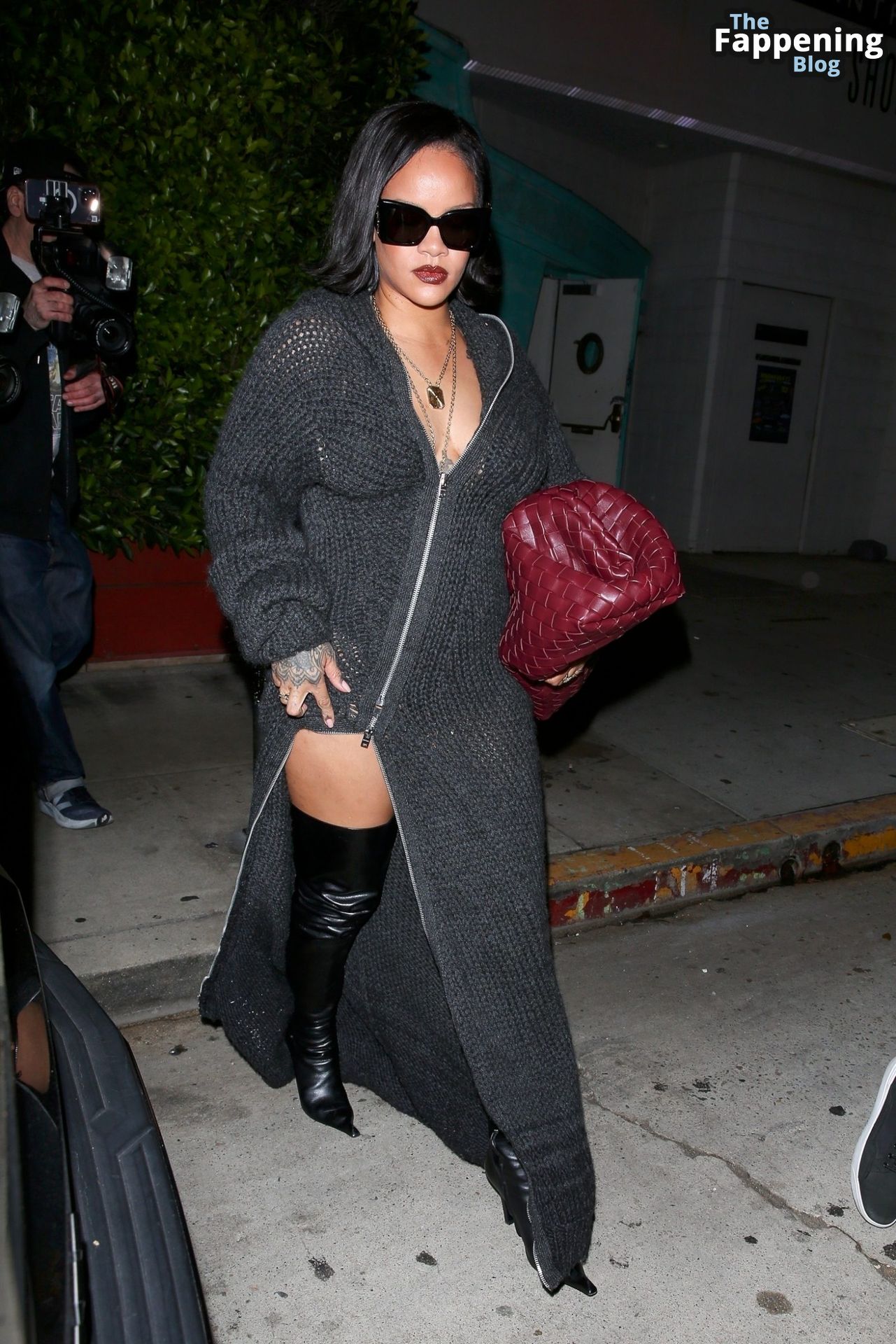 Rihanna Displays Her Assets at Giorgio Baldi (55 Photos)