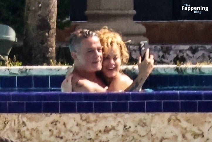 Candela Marquez &amp; Alejandro Sanz Pack on the PDA During a Day by the Pool in Miami (54 Photos)