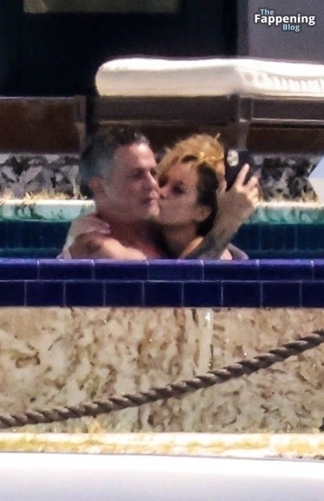 Candela Marquez &amp; Alejandro Sanz Pack on the PDA During a Day by the Pool in Miami (54 Photos)