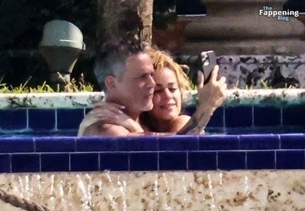 Candela Marquez &amp; Alejandro Sanz Pack on the PDA During a Day by the Pool in Miami (54 Photos)