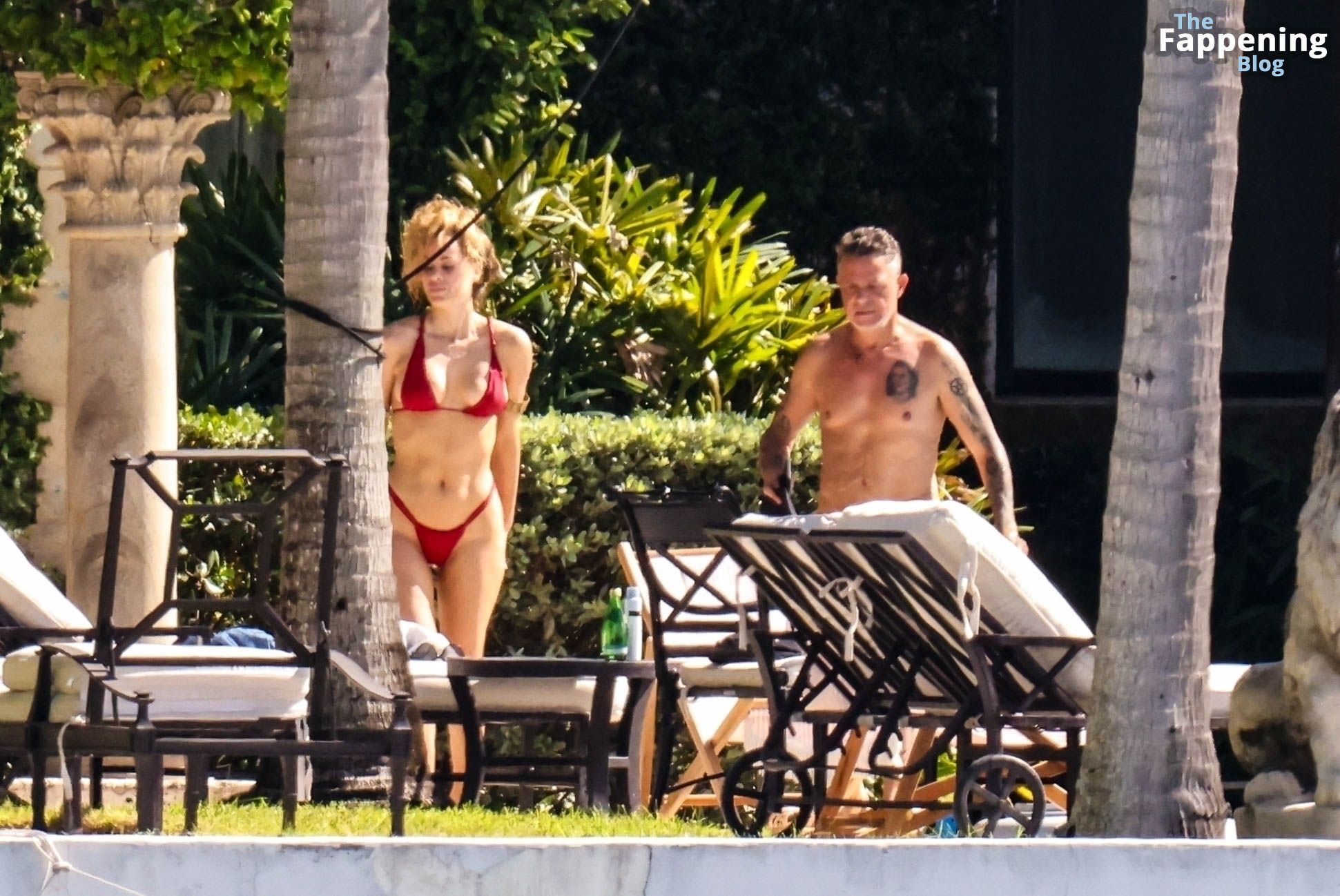 Candela Marquez &amp; Alejandro Sanz Pack on the PDA During a Day by the Pool in Miami (54 Photos)