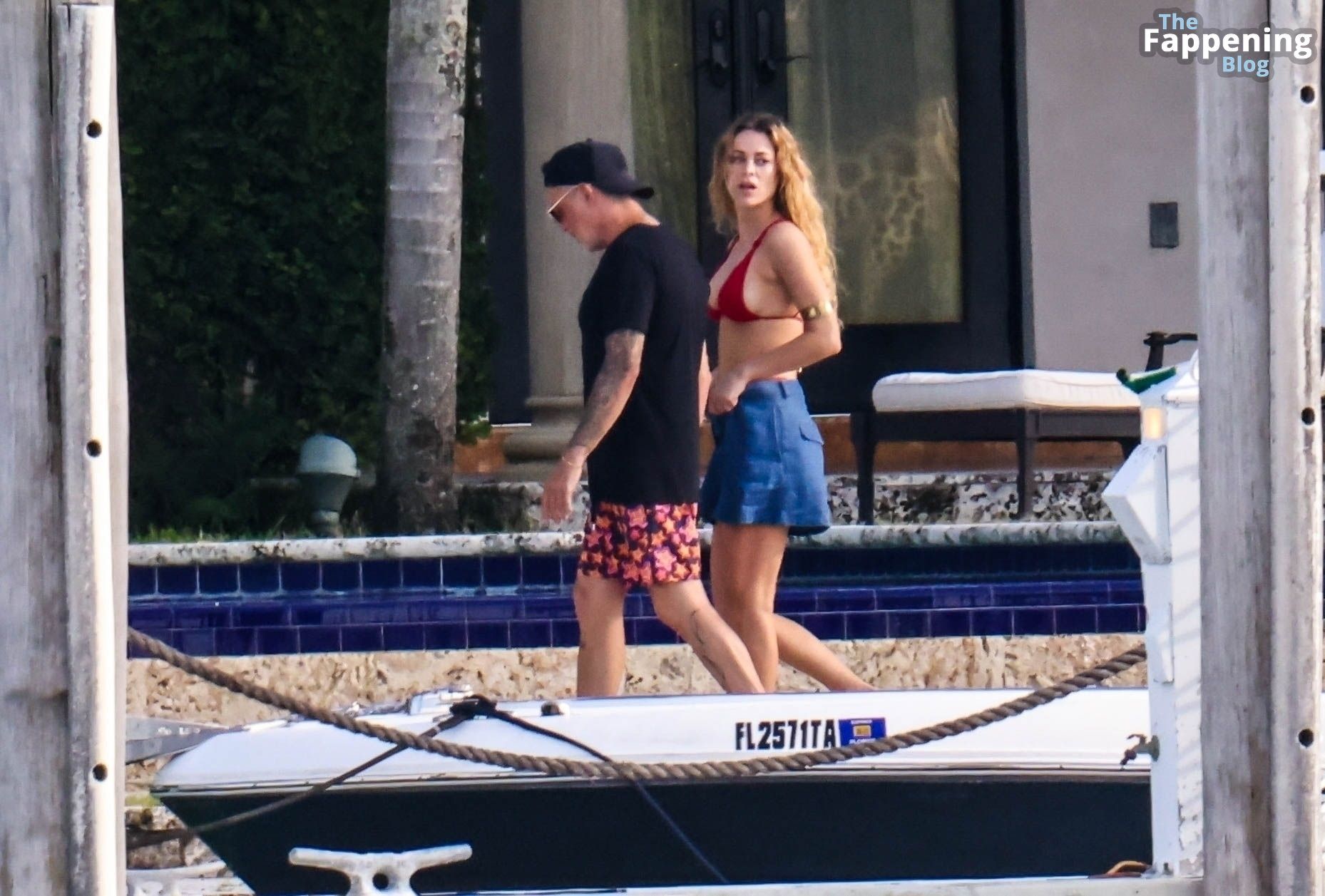 Candela Marquez &amp; Alejandro Sanz Pack on the PDA During a Day by the Pool in Miami (54 Photos)