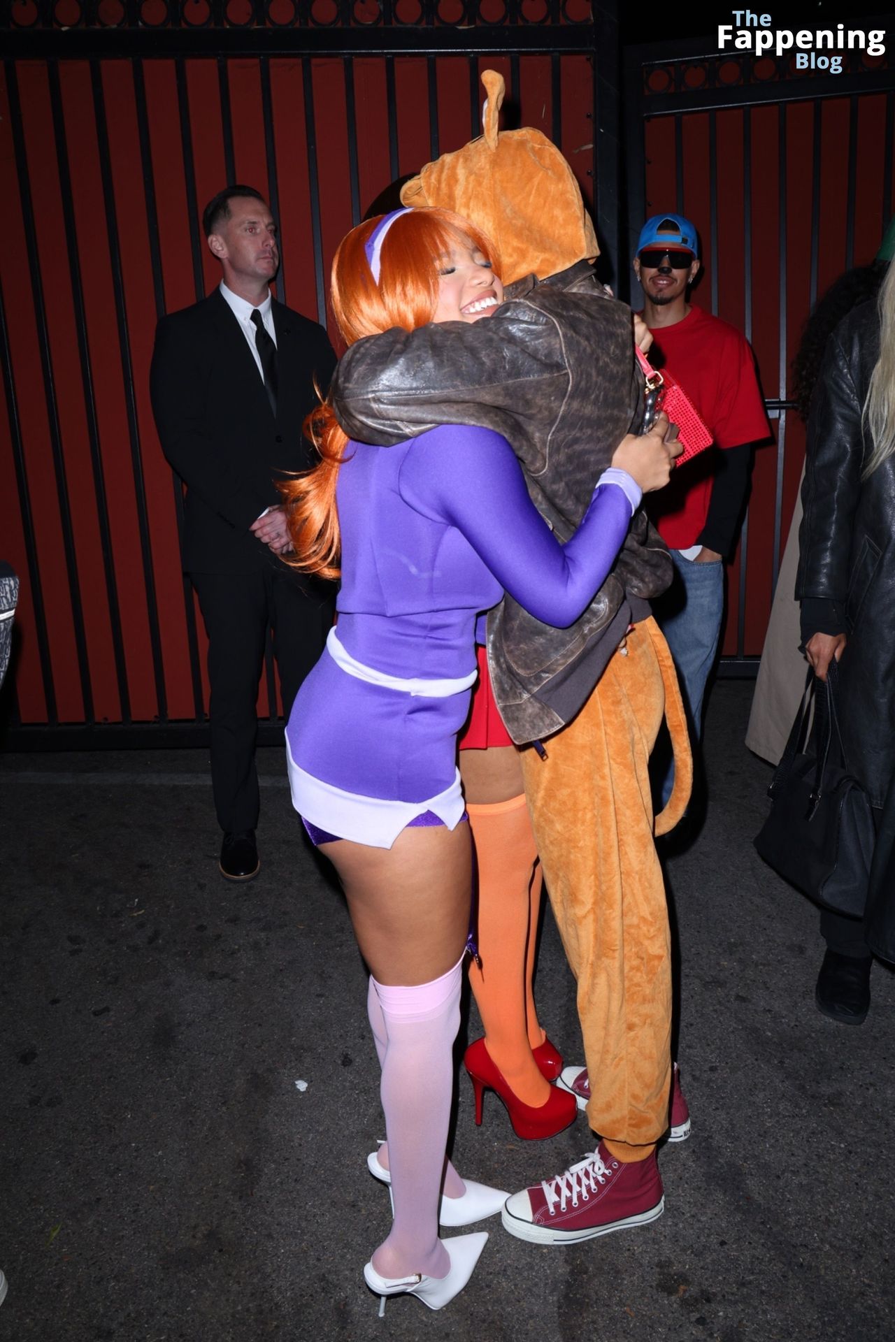 Halle Bailey &amp; Chloe Bailey Stun in Scooby-Doo Costumes at Kendall’s Halloween Party (81 Photos)