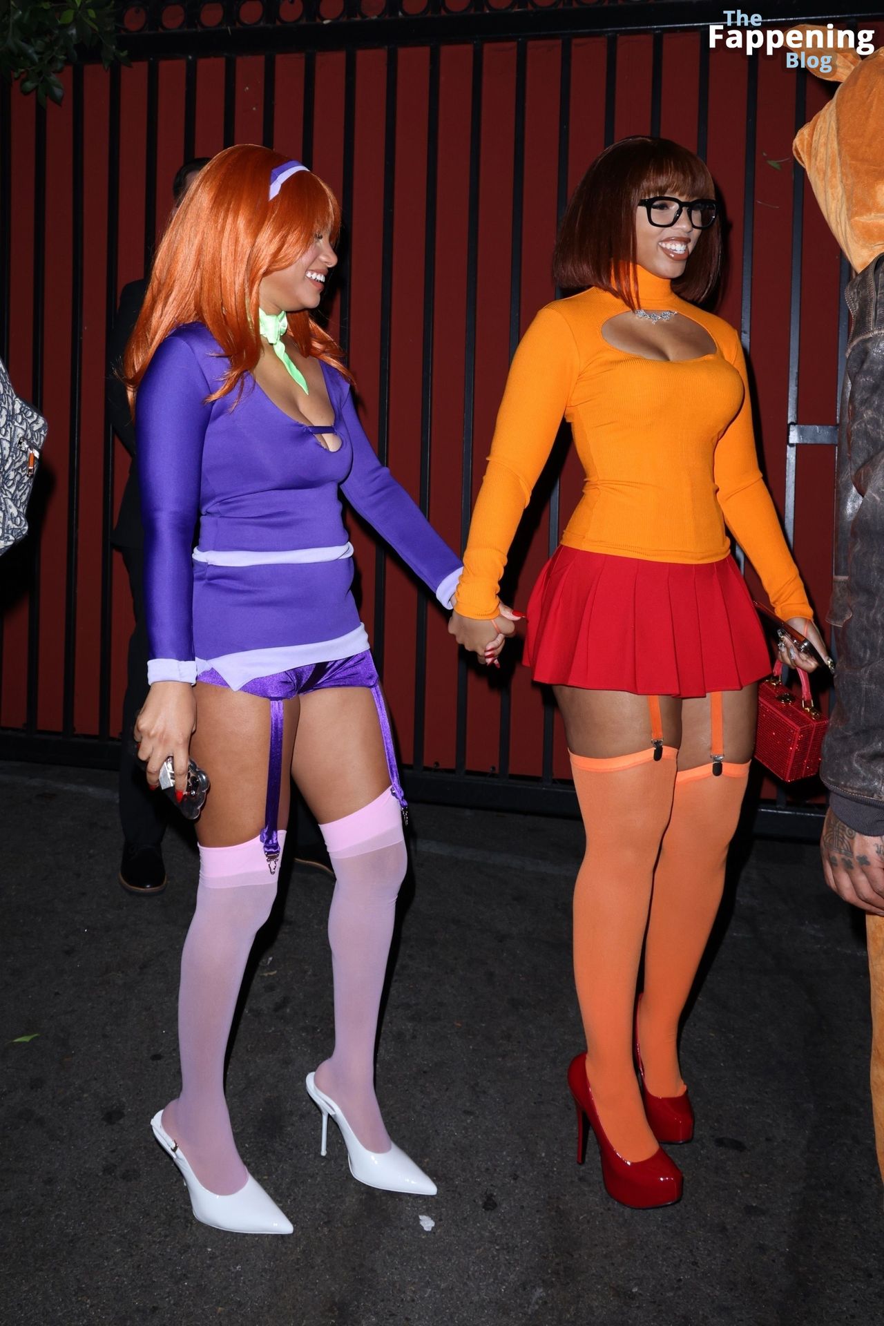 Halle Bailey &amp; Chloe Bailey Stun in Scooby-Doo Costumes at Kendall’s Halloween Party (81 Photos)