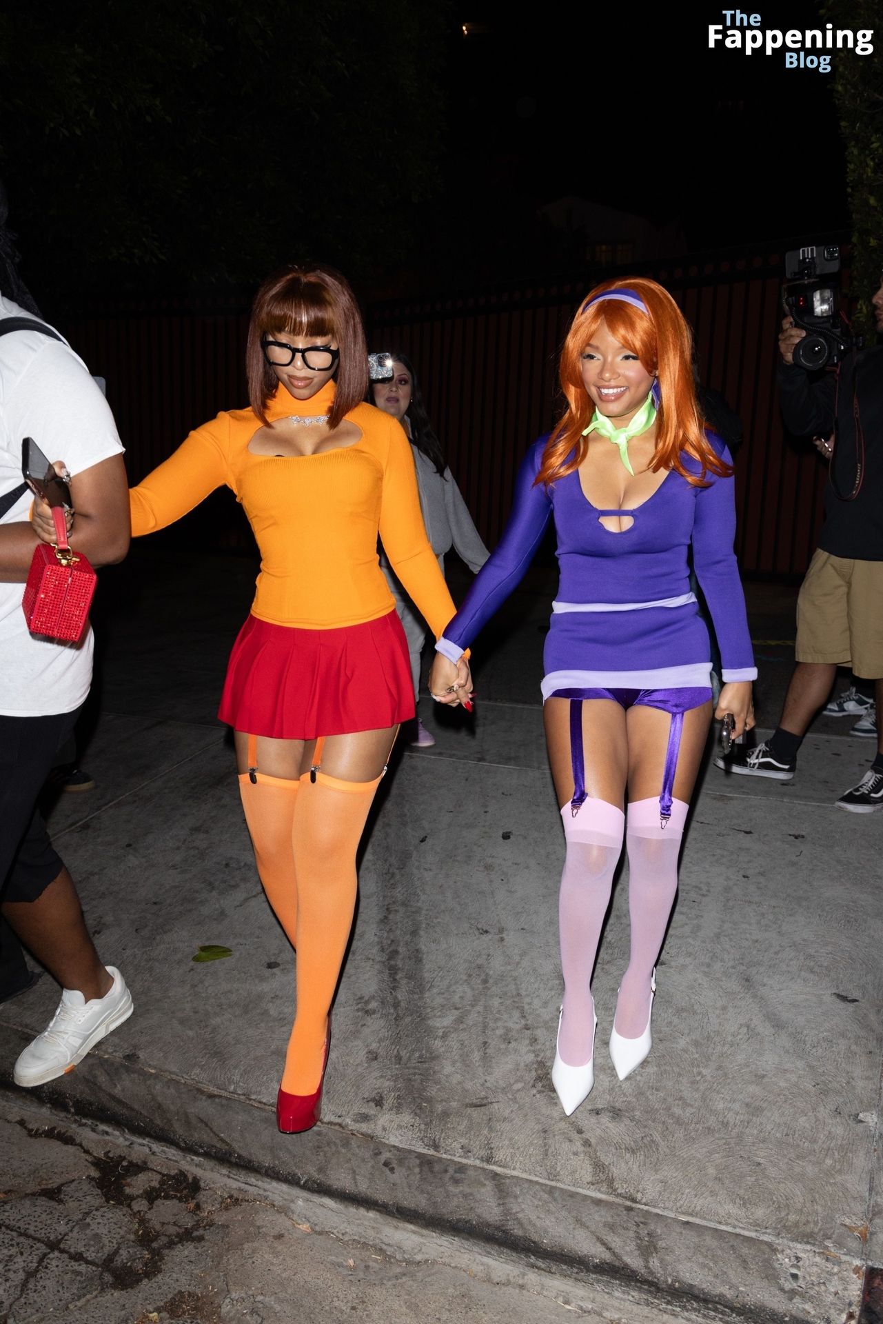 Halle Bailey &amp; Chloe Bailey Stun in Scooby-Doo Costumes at Kendall’s Halloween Party (81 Photos)