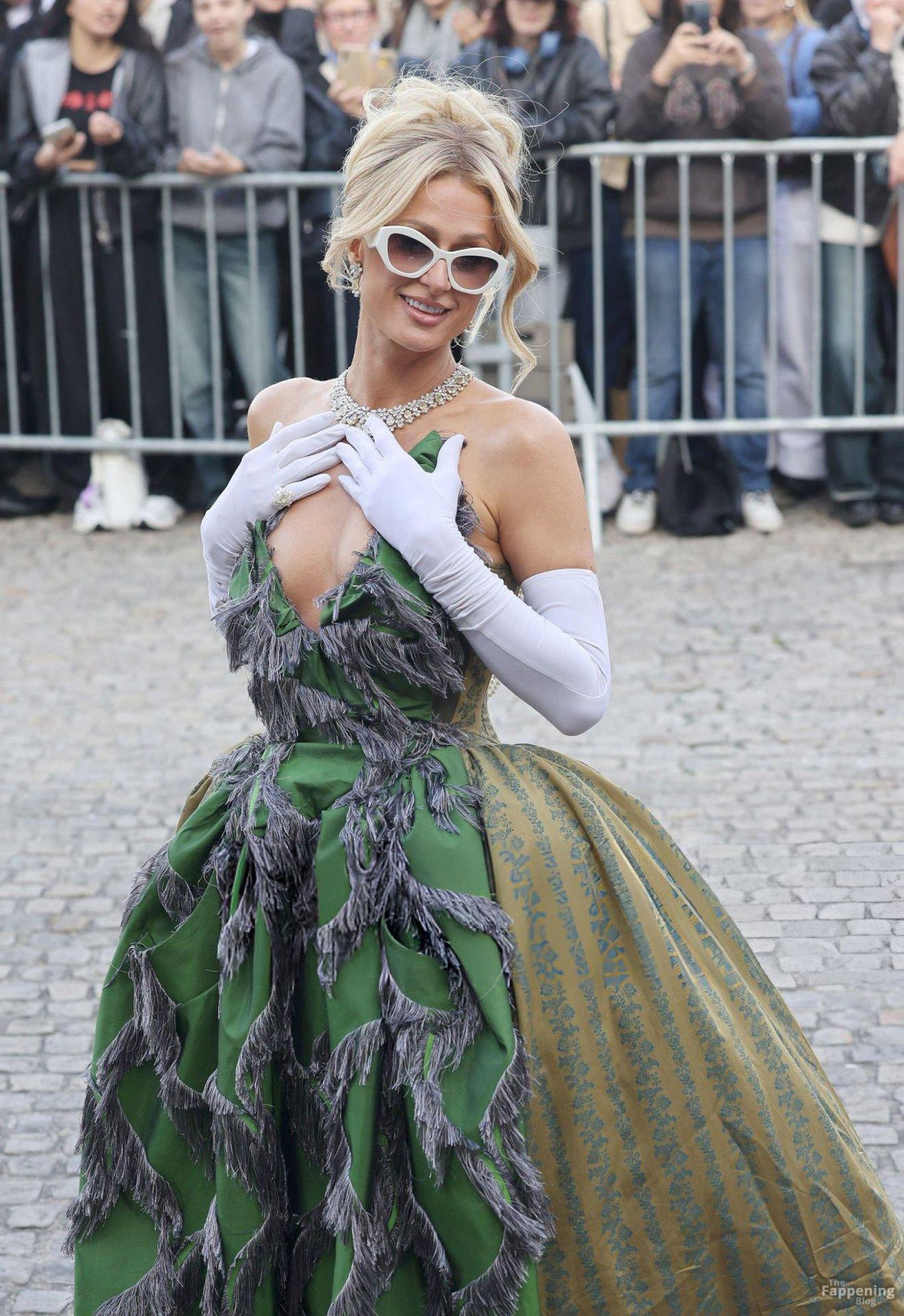 paris-hilton-cleavage-gown-paris-fashion-week-007-thefappeningblog.com_.jpg
